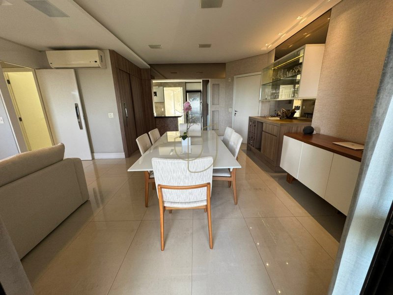 Apartamento com 3 Dormitórios no Esplanada Resort - São José dos Campos - 