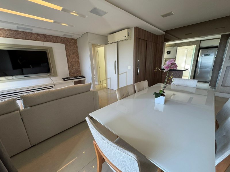 Apartamento com 3 Dormitórios no Esplanada Resort - São José dos Campos - 