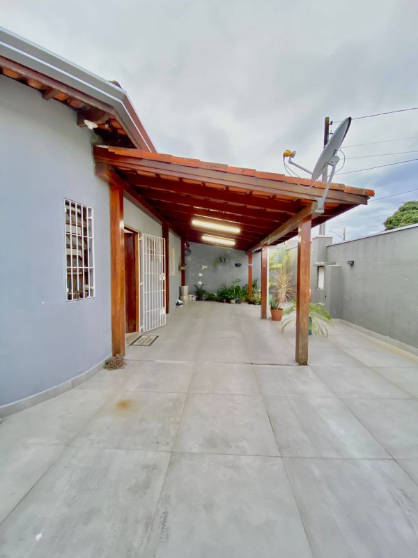 Lindo imóvel localizado no bairro de maior valorização da cidade - Caraguatatuba - 