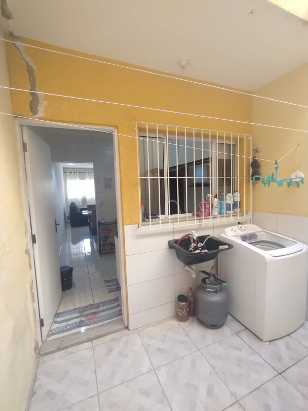 SOBRADO Á VENDA NO RESIDENCIAL SANTO ANTONIO FRANCO DA ROCHA Rua Robert Nesta Marley Franco da Rocha - 