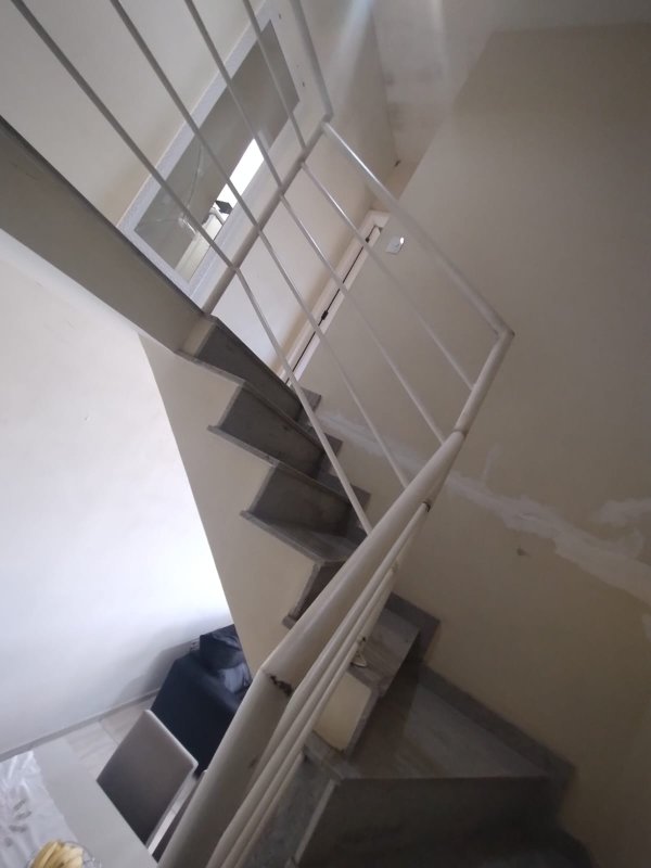 SOBRADO Á VENDA NO RESIDENCIAL SANTO ANTONIO FRANCO DA ROCHA Rua Robert Nesta Marley Franco da Rocha - 