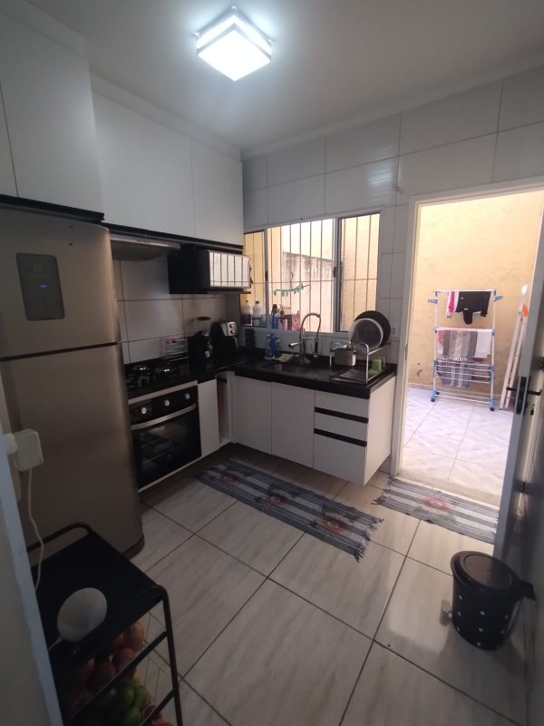 SOBRADO Á VENDA NO RESIDENCIAL SANTO ANTONIO FRANCO DA ROCHA Rua Robert Nesta Marley Franco da Rocha - 