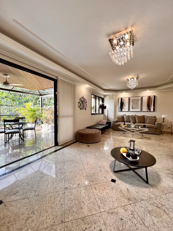 Cobertura duplex magnífica no Jardim Oceânico - Rio de Janeiro - 