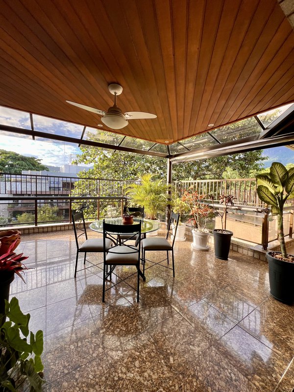 Cobertura duplex magnífica no Jardim Oceânico - Rio de Janeiro - 