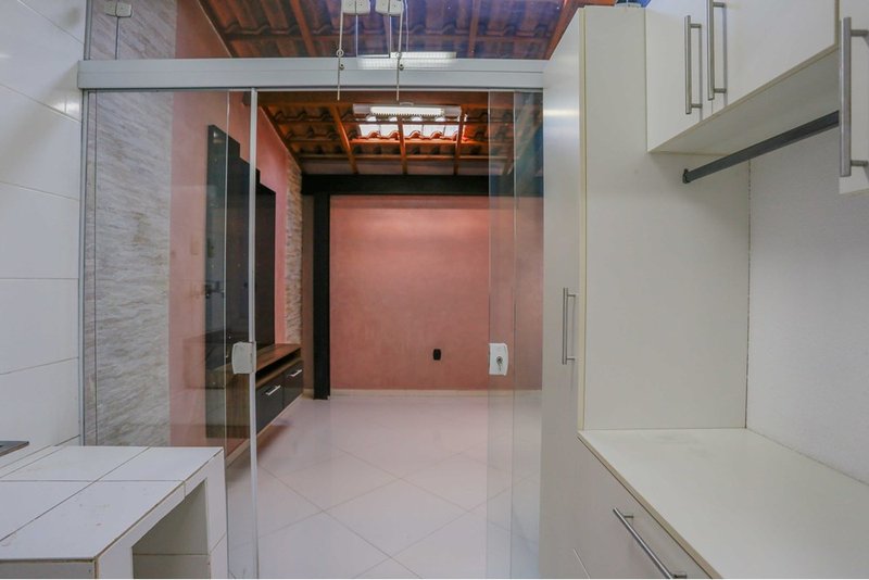 Casa À Venda, 112m - 3 Dorm. 1 Suíte - R$ 779.000 - Cond. Villagio Di Lucca - Sorocaba SP Rua Professor Antônio Rodrigues Claro Sobrinho Sorocaba - 
