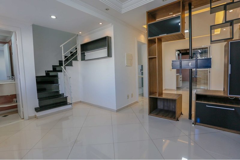 Casa À Venda, 112m - 3 Dorm. 1 Suíte - R$ 779.000 - Cond. Villagio Di Lucca - Sorocaba SP Rua Professor Antônio Rodrigues Claro Sobrinho Sorocaba - 