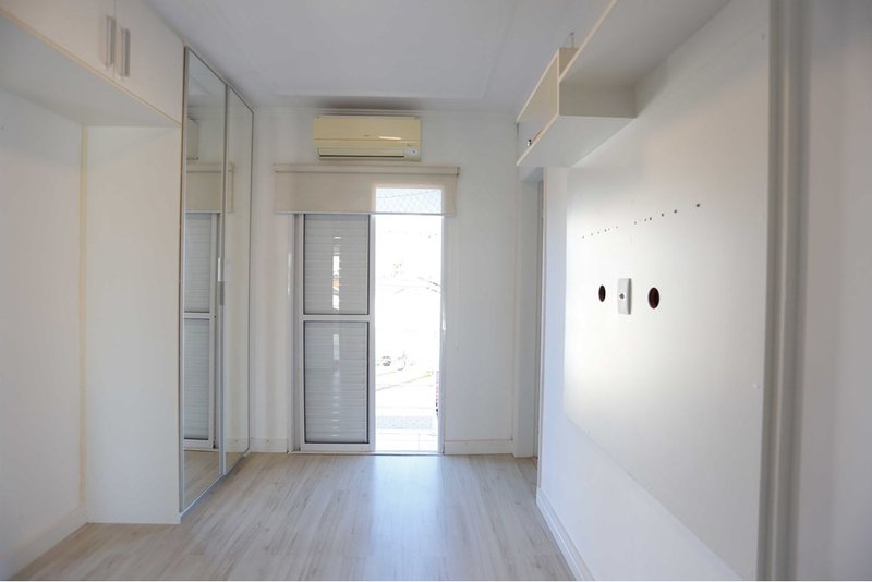 Casa À Venda, 112m - 3 Dorm. 1 Suíte - R$ 779.000 - Cond. Villagio Di Lucca - Sorocaba SP Rua Professor Antônio Rodrigues Claro Sobrinho Sorocaba - 