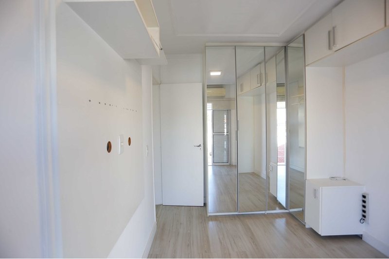 Casa À Venda, 112m - 3 Dorm. 1 Suíte - R$ 779.000 - Cond. Villagio Di Lucca - Sorocaba SP Rua Professor Antônio Rodrigues Claro Sobrinho Sorocaba - 