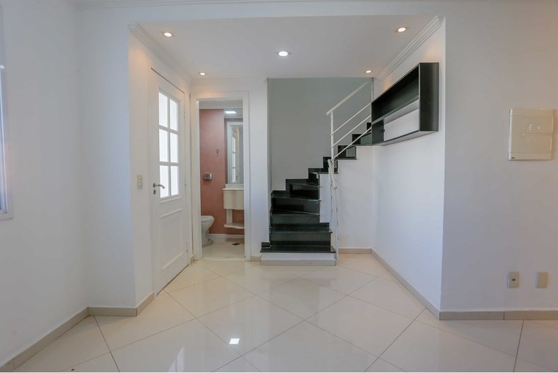 Casa À Venda, 112m - 3 Dorm. 1 Suíte - R$ 779.000 - Cond. Villagio Di Lucca - Sorocaba SP Rua Professor Antônio Rodrigues Claro Sobrinho Sorocaba - 