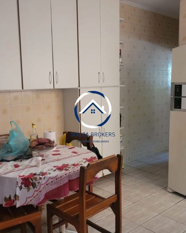 Ótima casa de 198m² na Vila Scarpelli em Santo André - Santo André - 