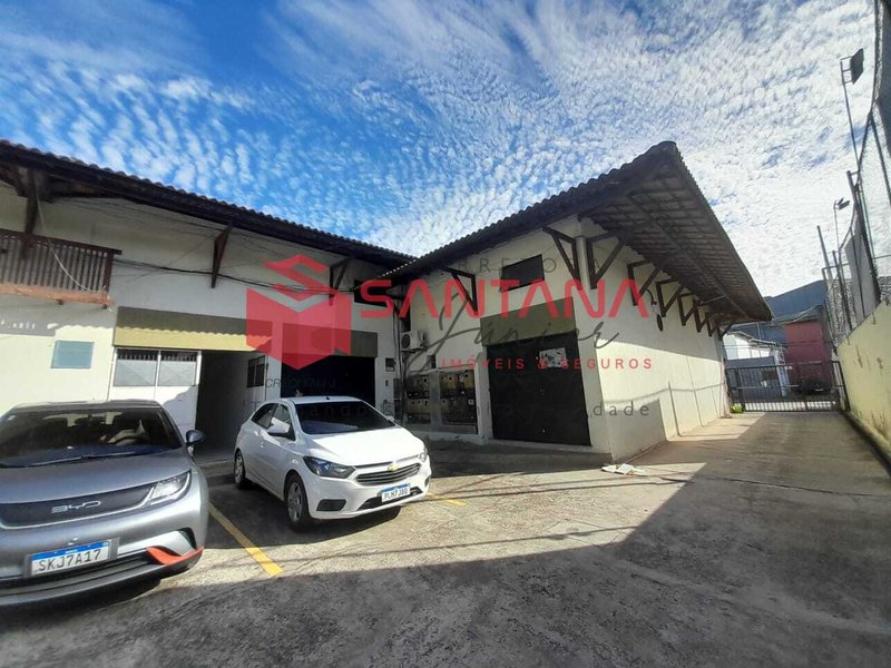 Galpão Comercial em Buraquinho Rua Antônio Fagundes Pereira Lauro de Freitas - 