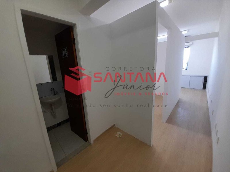 Sala comercial para locação no Mediterrâneo Rua Itagi Lauro de Freitas - 
