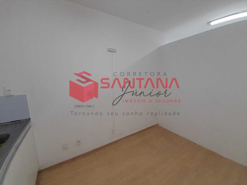 Sala comercial para locação no Mediterrâneo Rua Itagi Lauro de Freitas - 