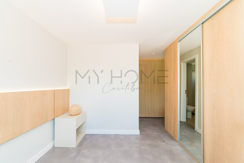 APARTAMENTO À VENDA NO ÁGUA VERDE - 1 QUARTO - SACADA E CHURRASQUEIRA Avenida Presidente Getúlio Vargas Curitiba - 