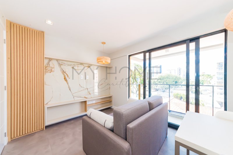 APARTAMENTO À VENDA NO ÁGUA VERDE - 1 QUARTO - SACADA E CHURRASQUEIRA Avenida Presidente Getúlio Vargas Curitiba - 
