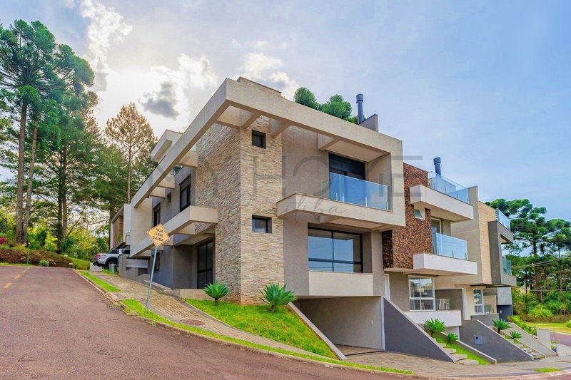 CASA À VENDA NO SANTA CÂNDIDA - PRONTA PRA MORAR - 3 QUARTOS - 3 VAGAS Rua Irma Schreiner Maran Curitiba - 