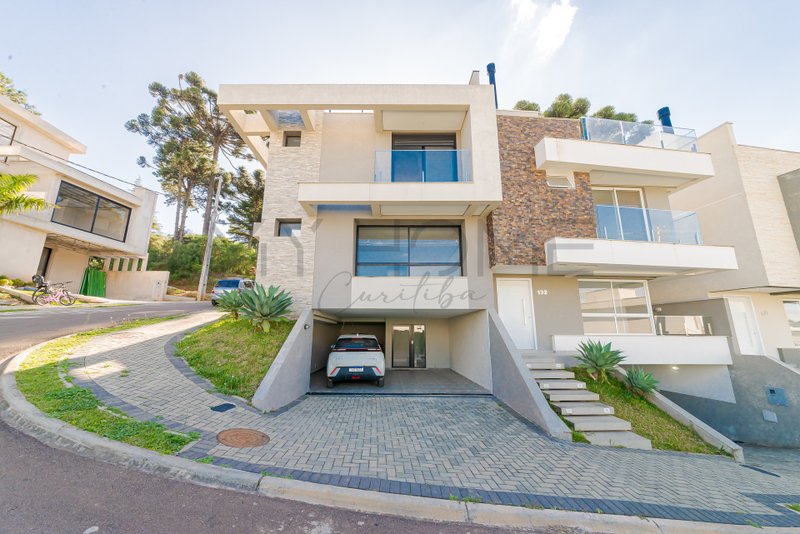 CASA À VENDA NO SANTA CÂNDIDA - PRONTA PRA MORAR - 3 QUARTOS - 3 VAGAS Rua Irma Schreiner Maran Curitiba - 