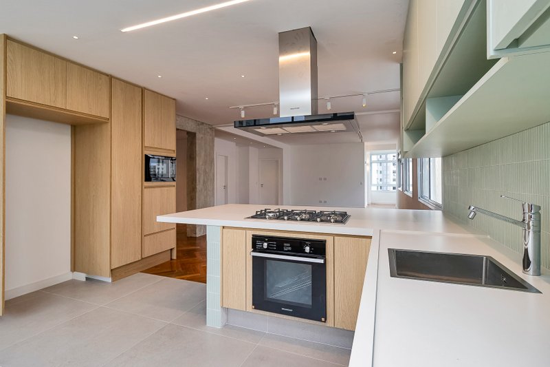 Apartamento em Higienópolis com 230m² 3 dorm 1 suíte 2 vagas Rua Maranhão São Paulo - 