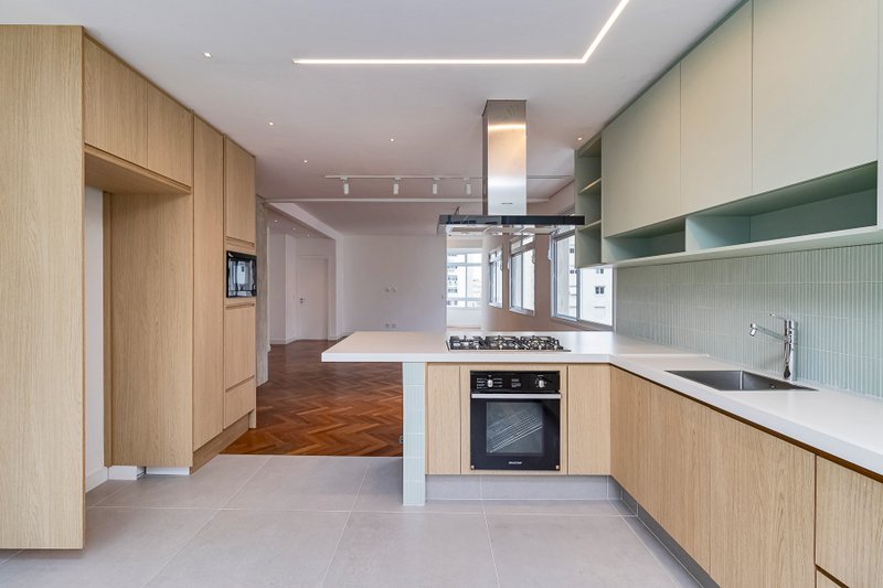 Apartamento em Higienópolis com 230m² 3 dorm 1 suíte 2 vagas Rua Maranhão São Paulo - 