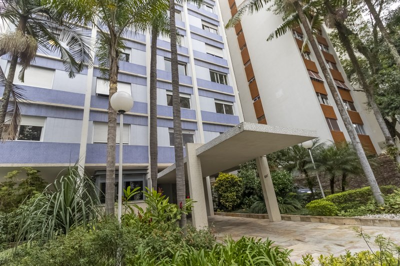 Apartamento em Higienópolis com 230m² 3 dorm 1 suíte 2 vagas Rua Maranhão São Paulo - 
