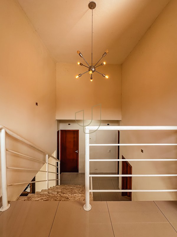 Casa com 3 Suítes no Condomínio Mirante do Vale Estrada Rio Comprido Jacareí - 