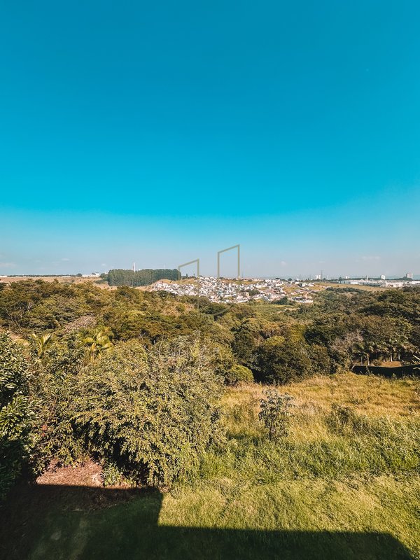 Casa com 3 Suítes no Condomínio Mirante do Vale Estrada Rio Comprido Jacareí - 