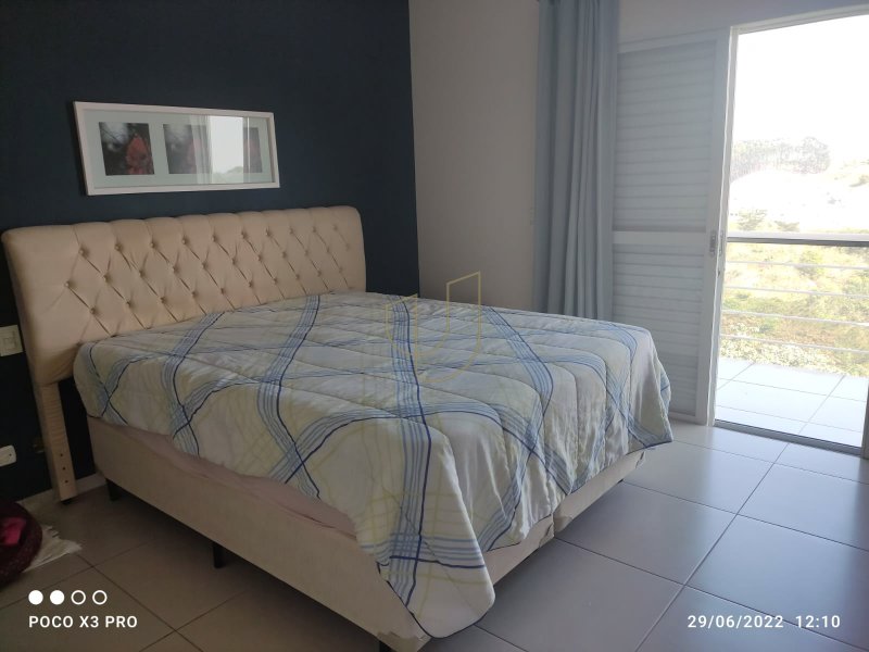 Casa com 3 Suítes no Condomínio Mirante do Vale - Jacareí - 