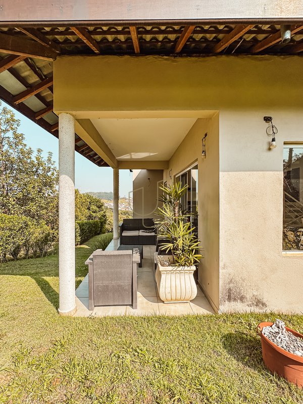 Casa com 3 Suítes no Condomínio Mirante do Vale Estrada Rio Comprido Jacareí - 
