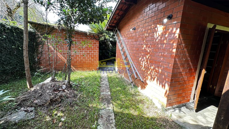 Casa central em uma travessa da avenida principal em Boiçucanga FRANCISCO LEDO São Sebastião - 