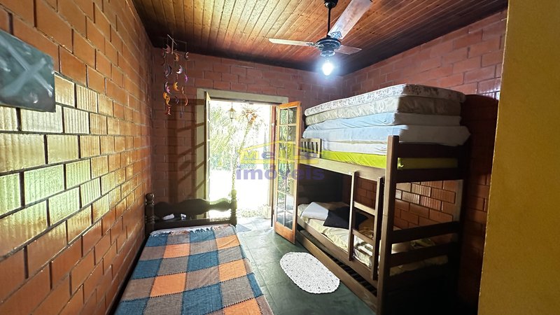 Casa central em uma travessa da avenida principal em Boiçucanga FRANCISCO LEDO São Sebastião - 