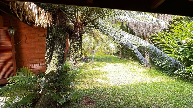 Casa central em uma travessa da avenida principal em Boiçucanga FRANCISCO LEDO São Sebastião - 