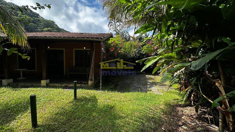 Casa central em uma travessa da avenida principal em Boiçucanga FRANCISCO LEDO São Sebastião - 