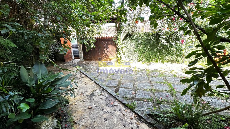 Casa central em uma travessa da avenida principal em Boiçucanga FRANCISCO LEDO São Sebastião - 