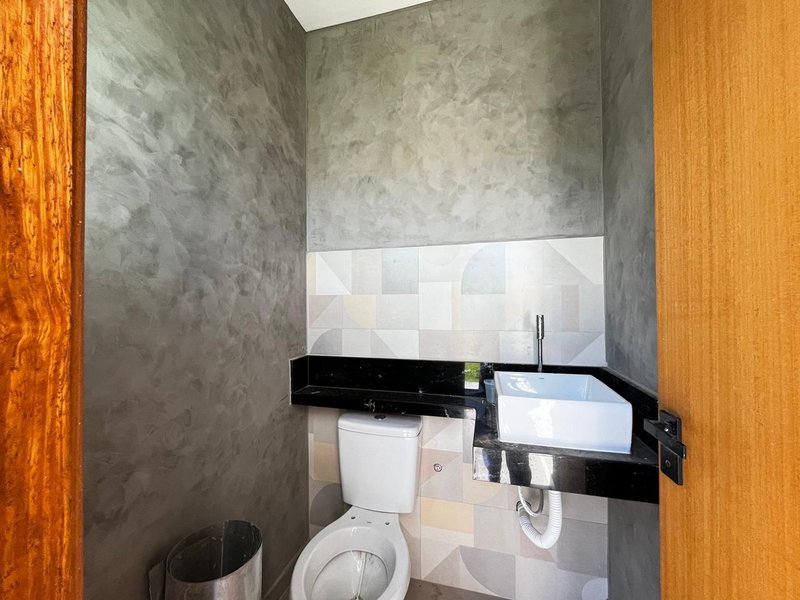 Casa com 3 Quartos, sendo 2 suítes, em condomínio à venda, 170 m² por R$ 940.000 Rodovia Oldemar Guedes de Figueiredo Maricá - 