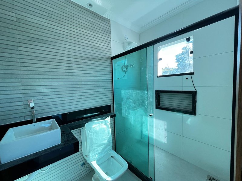 Casa com 3 Quartos, sendo 2 suítes, em condomínio à venda, 170 m² por R$ 940.000 Rodovia Oldemar Guedes de Figueiredo Maricá - 