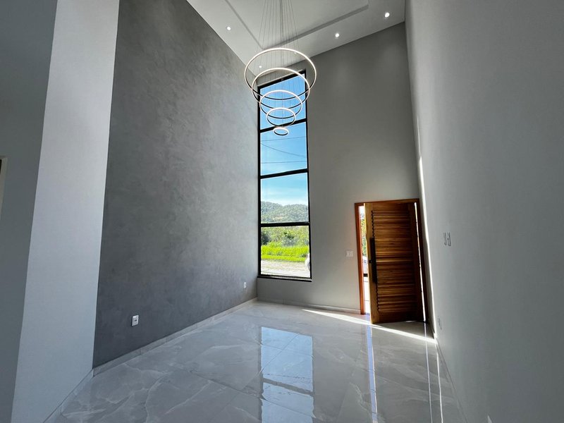 Casa com 3 Quartos, sendo 2 suítes, em condomínio à venda, 170 m² por R$ 940.000 Rodovia Oldemar Guedes de Figueiredo Maricá - 