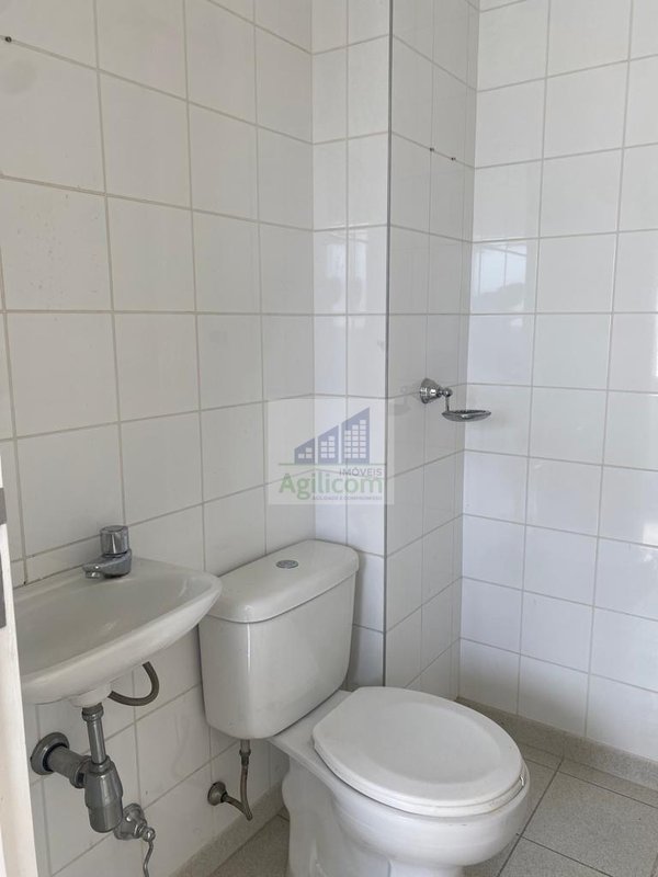 APARTAMENTO PARA LOCAÇÃO EM CAMPO BELO COM 3 DORMITÓRIOS E 2 VAGAS DE GARAGEM Rua Antônio de Macedo Soares São Paulo - 
