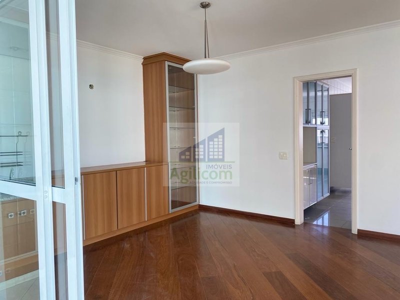 APARTAMENTO PARA LOCAÇÃO EM CAMPO BELO COM 3 DORMITÓRIOS E 2 VAGAS DE GARAGEM Rua Antônio de Macedo Soares São Paulo - 
