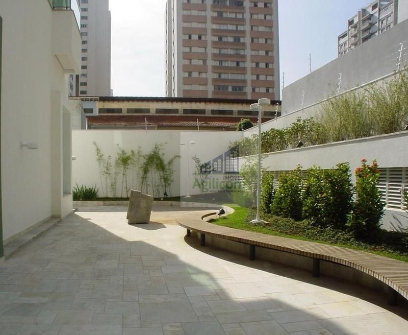 APARTAMENTO PARA LOCAÇÃO EM CAMPO BELO COM 3 DORMITÓRIOS E 2 VAGAS DE GARAGEM Rua Antônio de Macedo Soares São Paulo - 