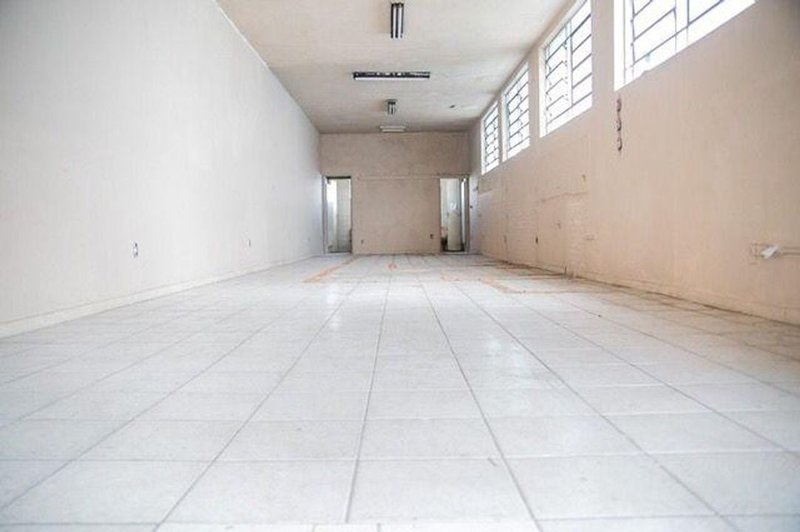 Imóvel Comercial na Saúde Rua Salvador de Edra São Paulo - 
