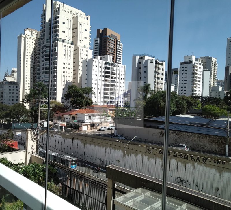 STUDIO MOBILIADO PARA LOCAÇÃO EM CAMPO BELO COM 36M² Avenida Vereador José Diniz São Paulo - 