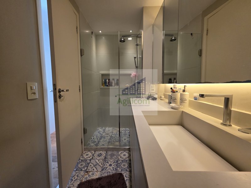 APARTAMENTO MOBILIADO PARA LOCAÇÃO NO BROOKLIN COM 2 DORMITÓRIOS E 1 VAGA Avenida Portugal São Paulo - 
