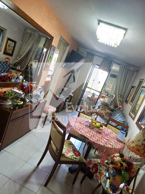 Alugo R$ 2.000,00 Apartamento Mobiliado 2/4, Suíte 4º Andar Recreio Ipitanga-LAURO FREITAS Rua Doutor Gerino de Souza Filho Lauro de Freitas - 