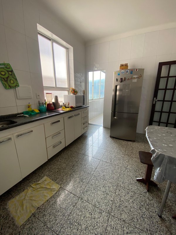 APARTAMENTO 2 QUARTOS SUÍTE VARANDA ÁREA DE SERVIÇO GARAGEM À VENDA NA BARRA! Rua Marquês de Caravelas Salvador - 