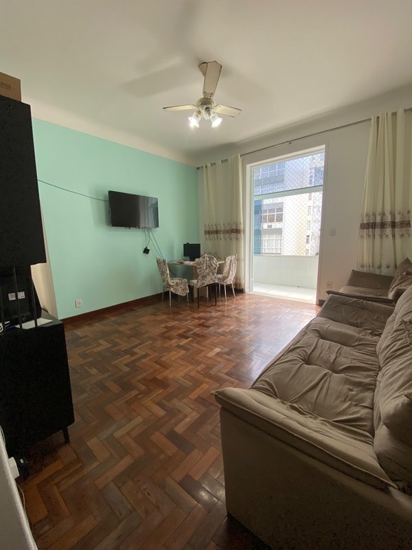 APARTAMENTO 2 QUARTOS SUÍTE VARANDA ÁREA DE SERVIÇO GARAGEM À VENDA NA BARRA! Rua Marquês de Caravelas Salvador - 