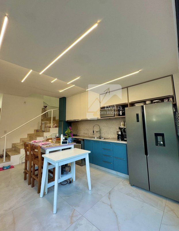Casa a venda totalmente mobiliada, completíssima!! Rua Pau Sul Camaçari - 