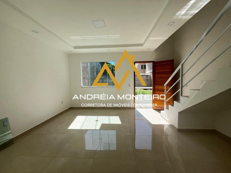 Casa com 2 Quartos, sendo 2 suítes à venda, 85 m² por R$ 385.000 - Condado de Maricá/RJ - Maricá - 