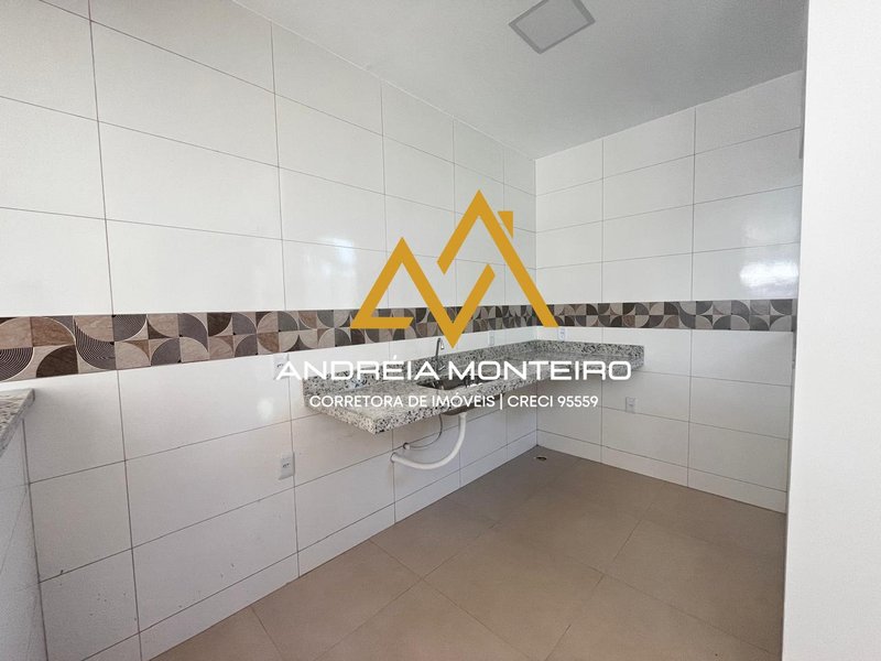 Casa com 2 Quartos, sendo 2 suítes à venda, 85 m² por R$ 385.000 - Condado de Maricá/RJ - Maricá - 