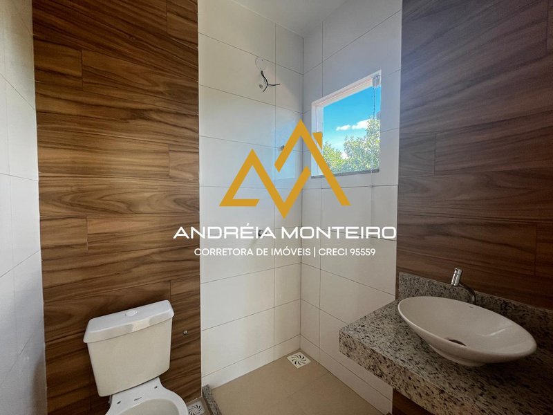 Casa com 2 Quartos, sendo 2 suítes à venda, 85 m² por R$ 385.000 - Condado de Maricá/RJ - Maricá - 