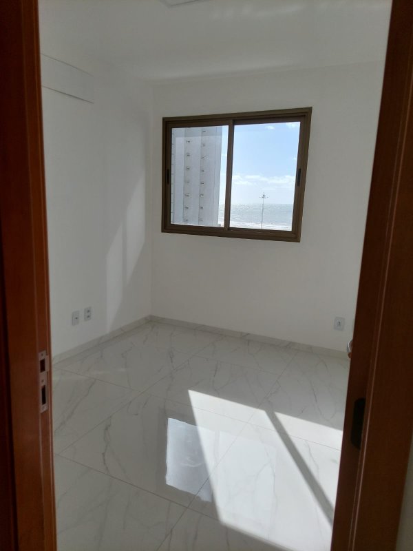 126m². 3 quartos (2 suítes). Varanda. Dependência completa. Nascente. 2 vagas de garagem Rua Capitão Rebelinho Recife - 